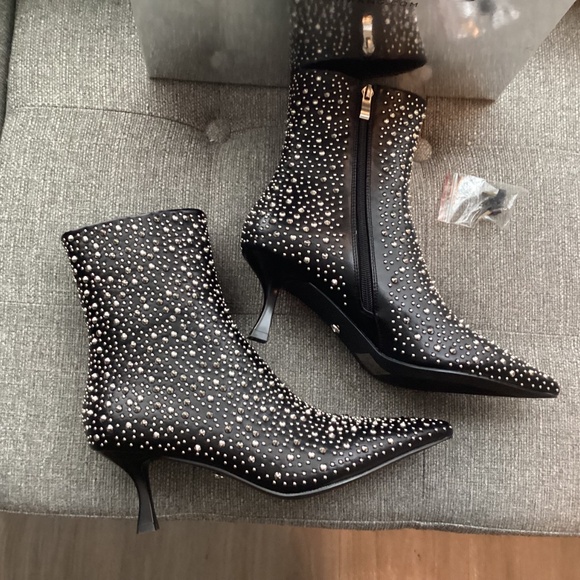AZALEA WANG Ridley Studded Pointed Toe Bootie (Women) 7.5M - Picture 3 of 13